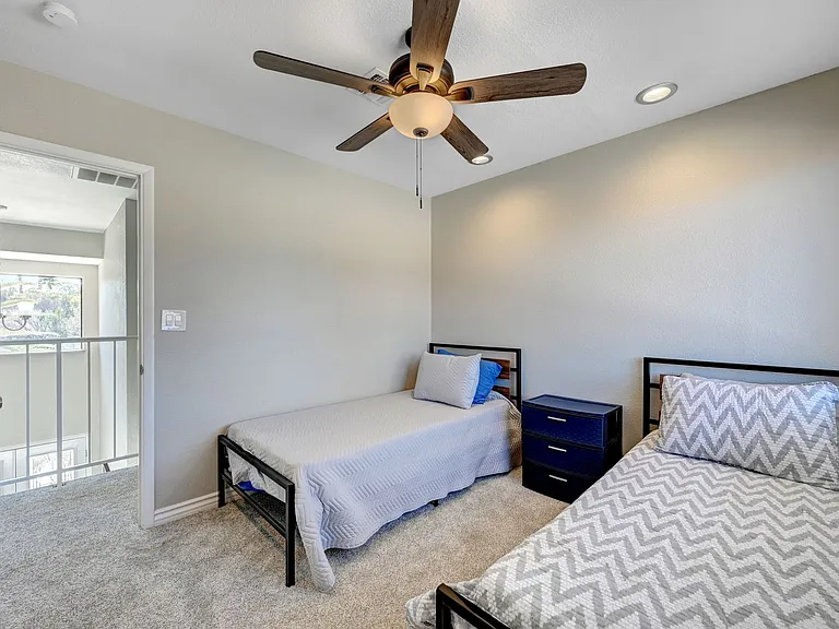 2247 Marlboro Dr — Photo 21