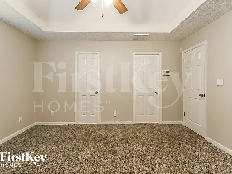 120 Kent Dr — Photo 10