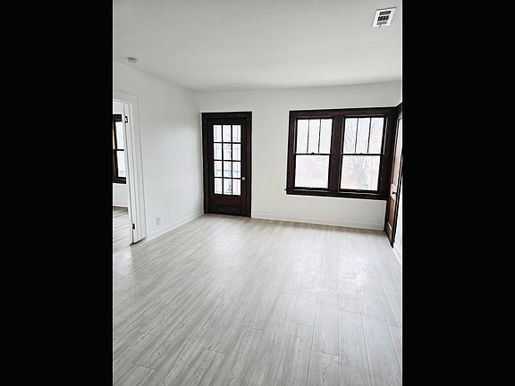 4th image of 1975 Pasadena St Unit A