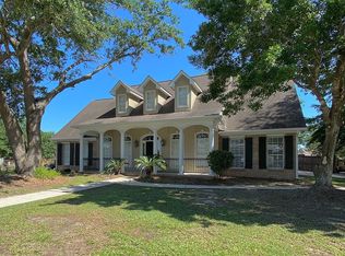 301 Rue Tonti, Ocean Springs, MS 39564
