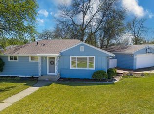 607 16th Ave SW, Minot, ND 58701