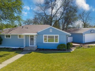 607 16th Ave SW, Minot, ND, 58701