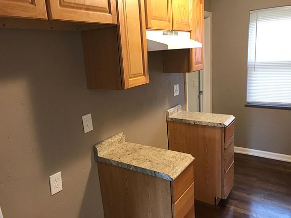 4th image of 101 Castlewood Ave