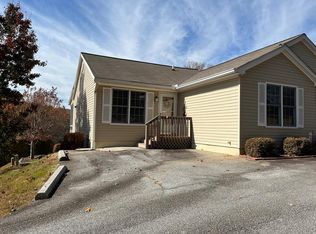 37 Misty Meadow Ln, Franklin, NC 28734