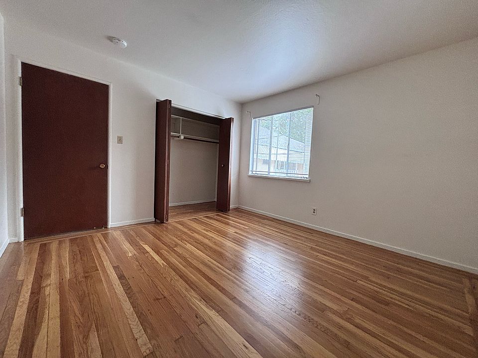 1st image of 3322 J St APT 5