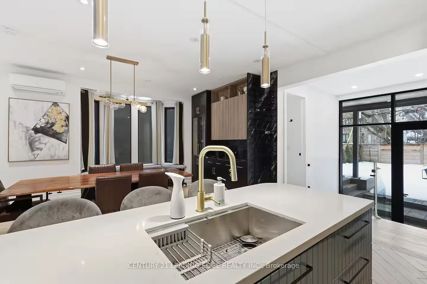6 bed, $9,000 — Photo 4