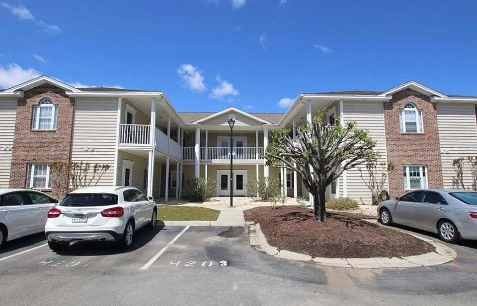 Second floor unit exterior