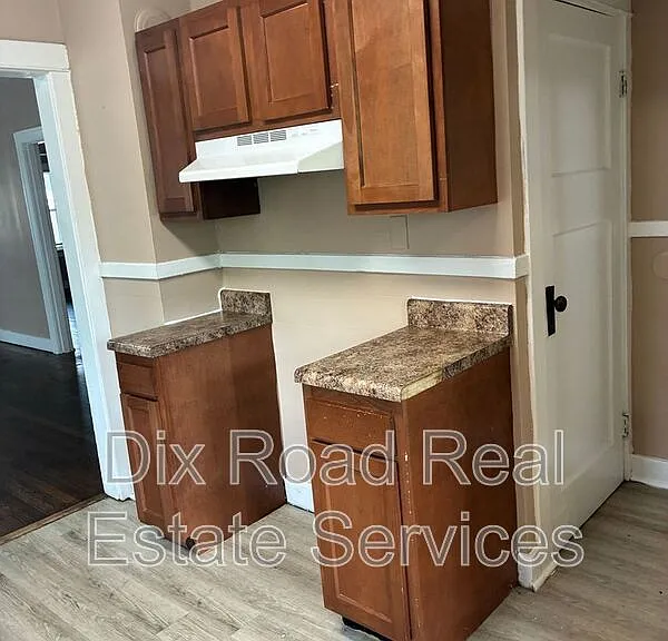 1430 Coventry Rd — Photo 8