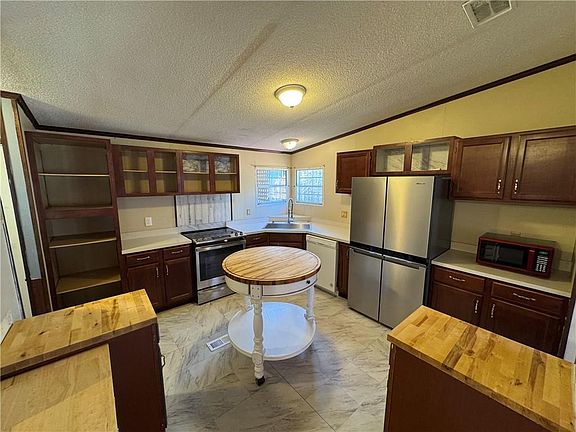 4th image of 524 Pink Williams Rd