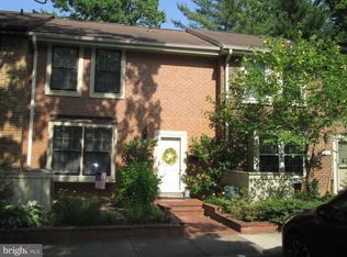 2143 Golf Course Dr, Reston, VA 20191