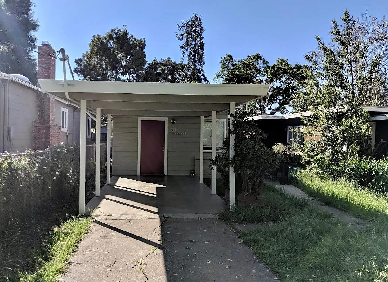 583 6th Ave — Photo 1