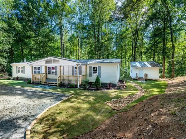 289 Eagles Nest Trl, Ball Ground, GA 30107