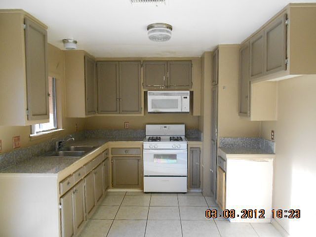 2nd image of 31725 Avenida Maravilla
