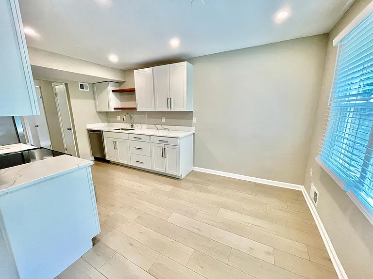 6882 Brian Michael Ct — Photo 3