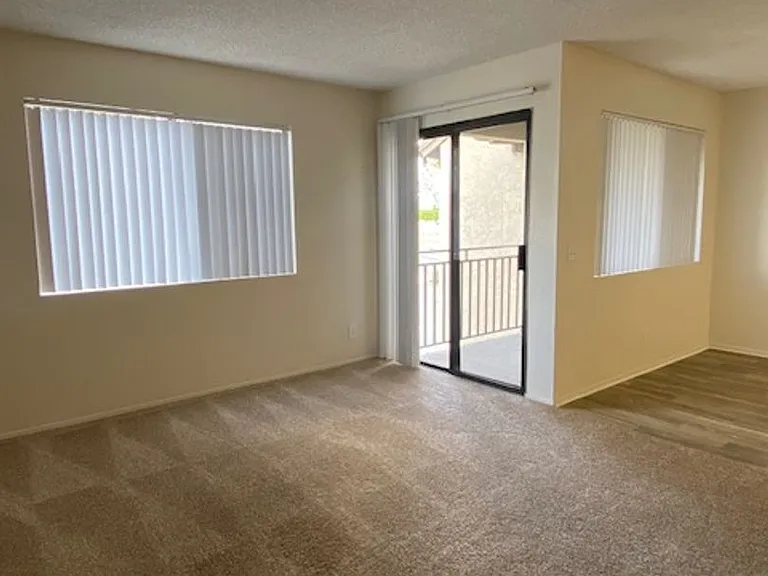 Summer Brook Apartments — Photo 33