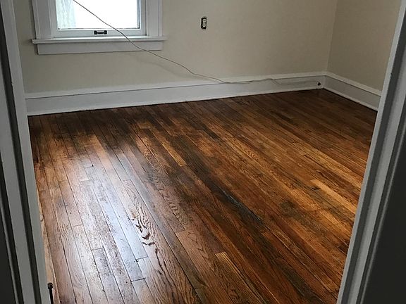 5th image of 14923 Delaware Ave