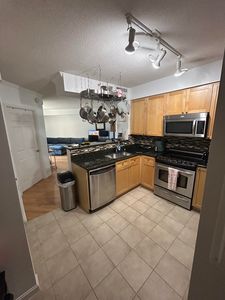 3101 N Hampton Dr APT 915, Alexandria, VA, 22302