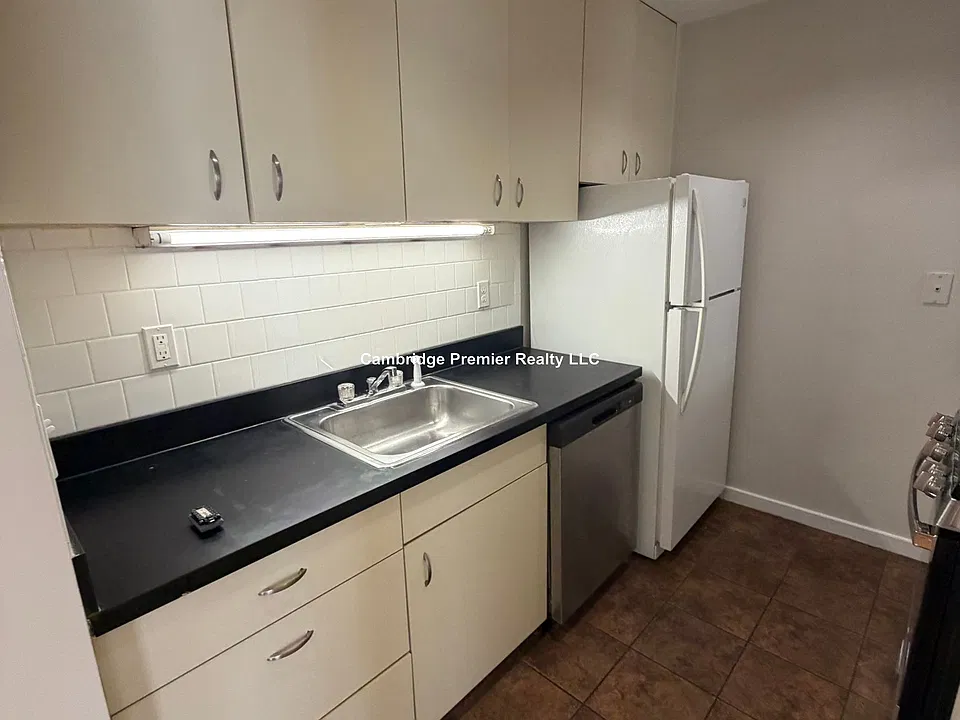 7 Fort Washington Pl #7