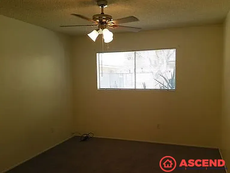 4612 Planz Rd #4 — Photo 5