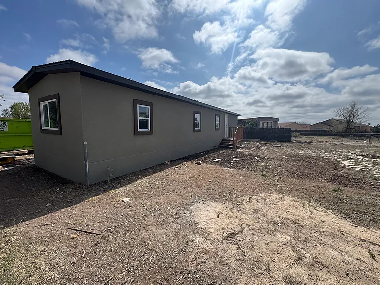 268 E Rolling Hills Dr — Photo 1