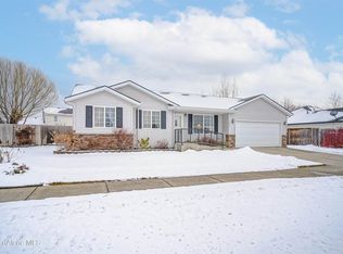 8946 N Torrey Ln, Hayden Lake, ID 83835