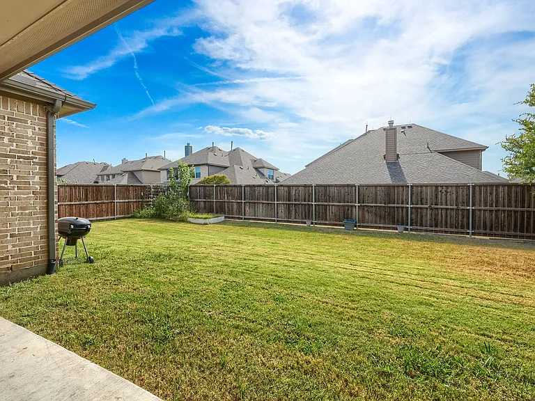 14175 Wheatfield Ln — Photo 36