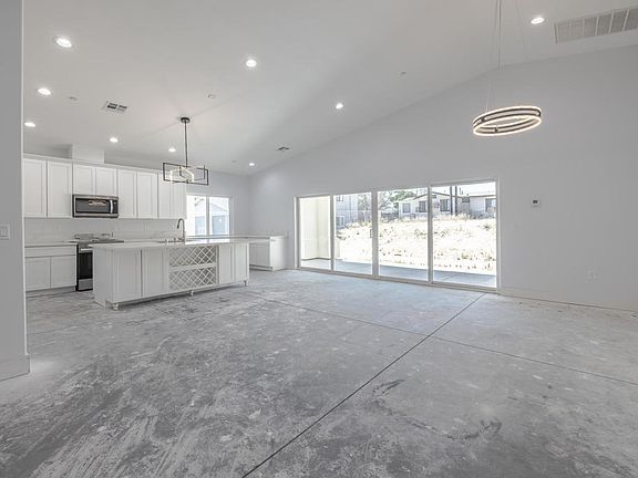 4th image of 61723 Desert Air Rd