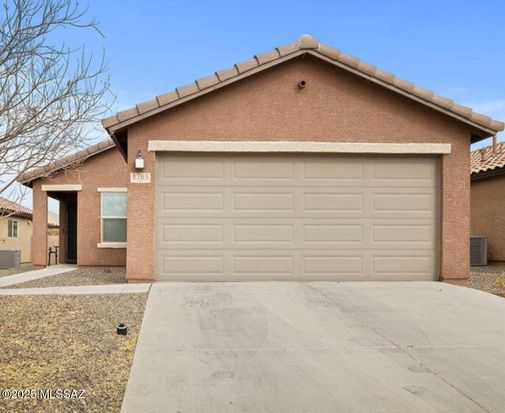 8763 E Stone Meadow Cir, Tucson, AZ 85730