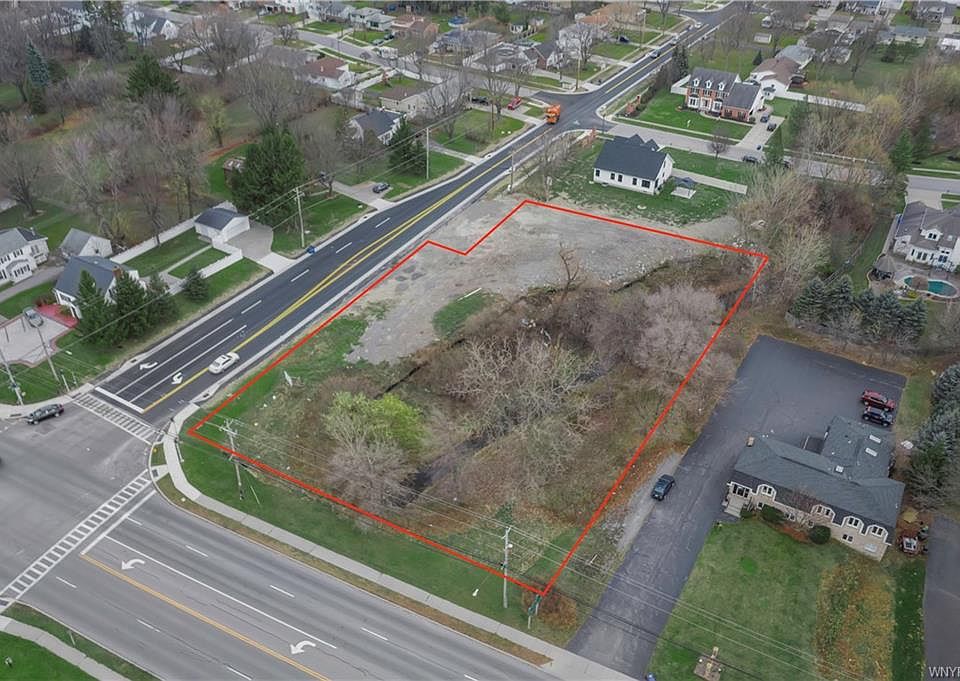 1st image of 521 E And West Ave