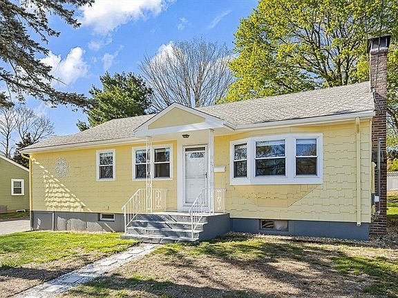 2nd image of 139 Summer St