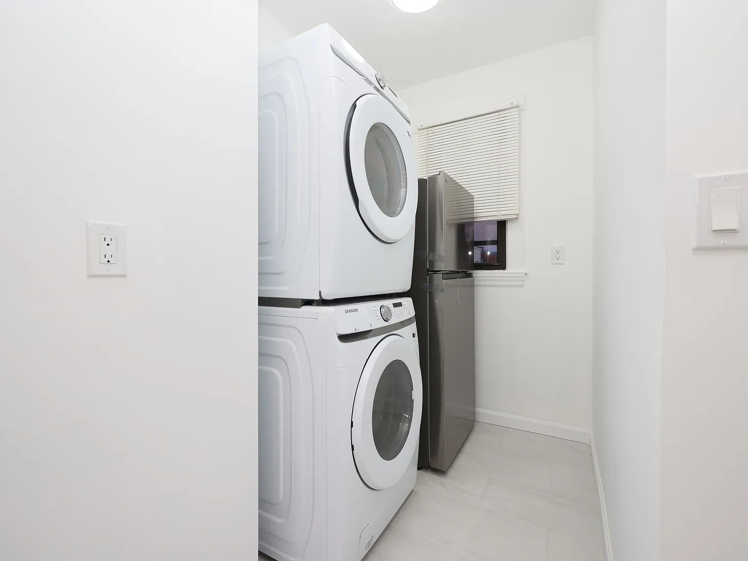 3 bed, 1300 sqft, $4,400 — Photo 4