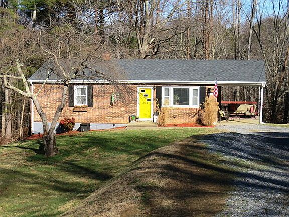 2nd image of 744 Oakcrest Cir