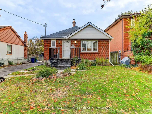 27 John Best Ave, Toronto, ON M9N 1C4