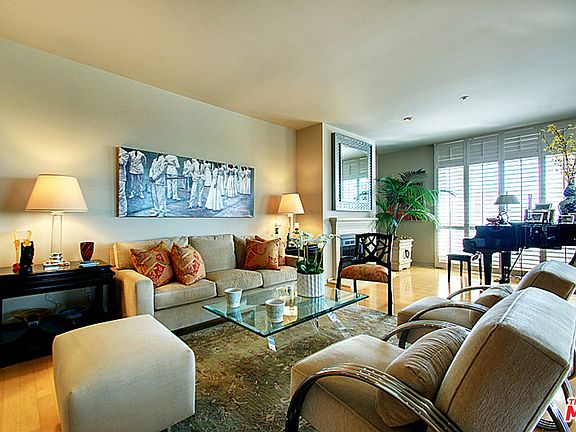 3rd image of 11921 Dorothy St #Penthouse 1