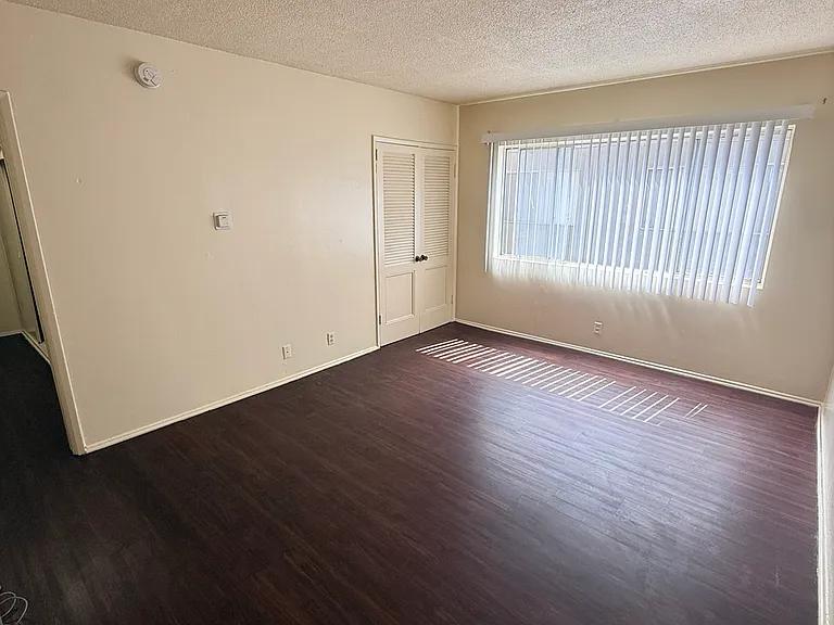 3920 W 113th St #5 — Photo 17
