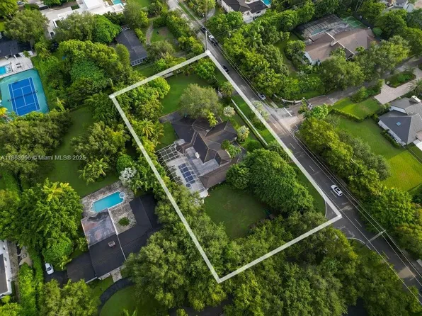 10524 SW 60th Ave, Pinecrest, FL 33156