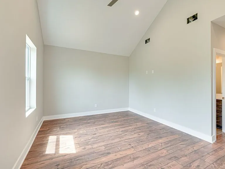 1201 Walsh St — Photo 13