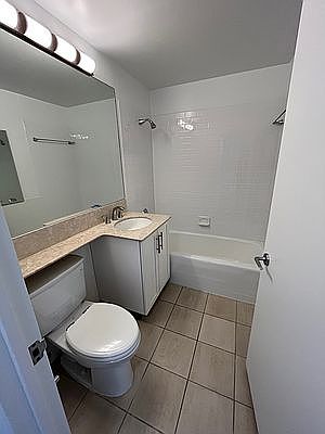 5th image of 556 3rd Ave APT 1202