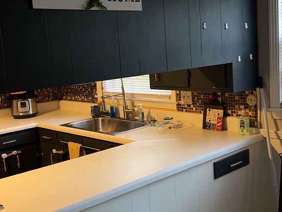 4th image of 8 Saratoga Ave #218
