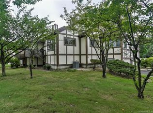 690 Forest Rd #ROB, West Haven, CT 06516