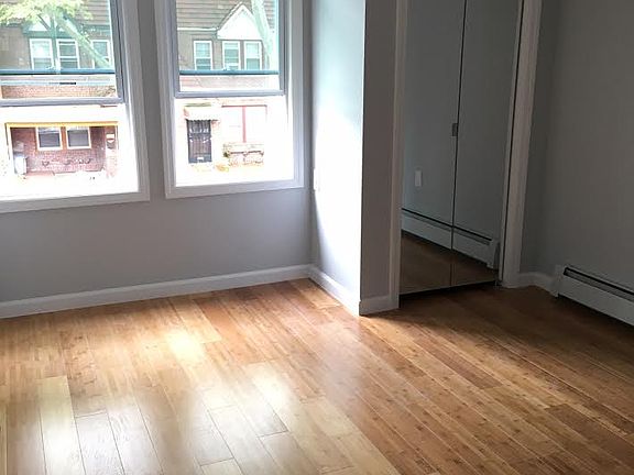 5th image of 11912 146th St