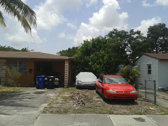 4th image of 307 NW 18th Ave