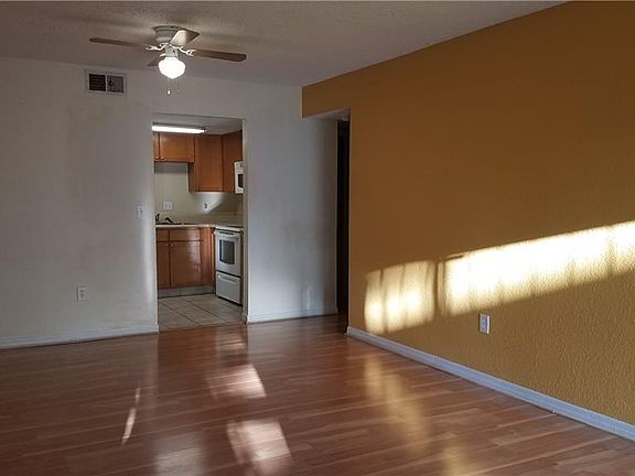 5th image of 7903 Savanah Palm Pl Unit 101
