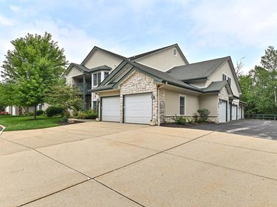 10216 West Deerwood LANE #24, Franklin, WI, 53132