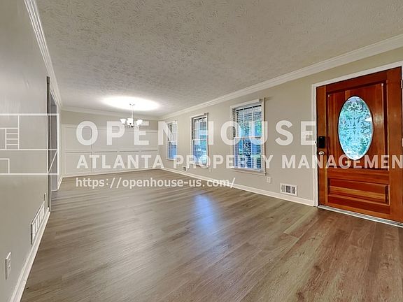 3rd image of 2755 Hickory Cir