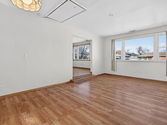 5th image of 7929 W 74th St