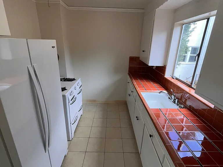 361 Vernon St #102 — Photo 7