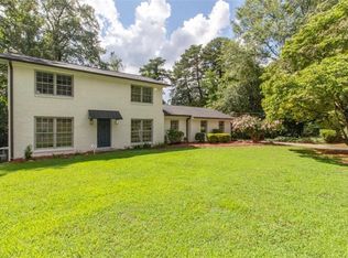 1499 Smokehouse Ln, Stone Mountain, GA 30088
