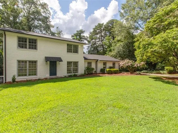 1499 Smokehouse Ln, Stone Mountain, GA 30088