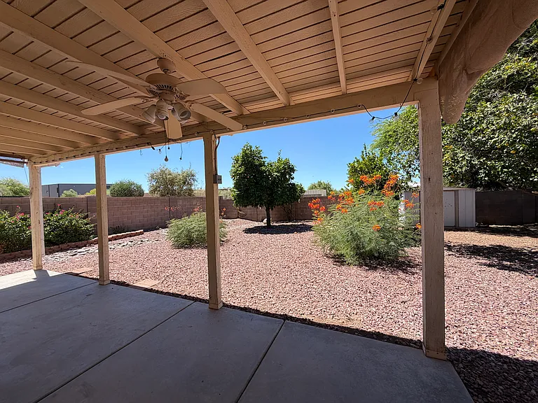 2534 S Perillo Dr — Photo 3